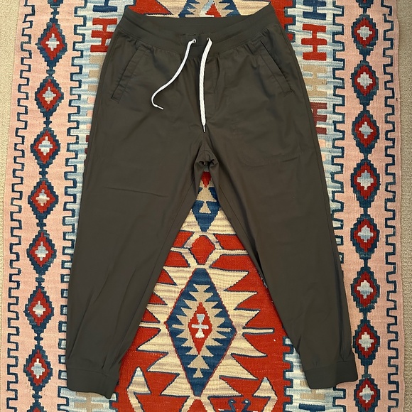 Vuori Men’s Meta Jogger - Dark Oregano - Size L - Picture 1 of 6